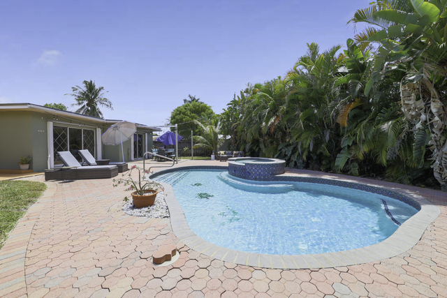 342 Sw 14th Street - Photo 1