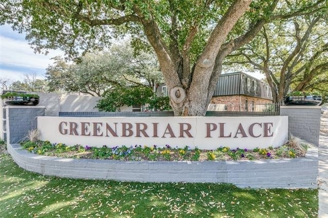 5322 Fleetwood Oaks Avenue - Photo 1