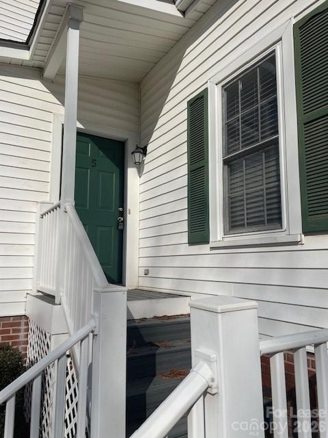 103 S Ridge Avenue - Photo 1
