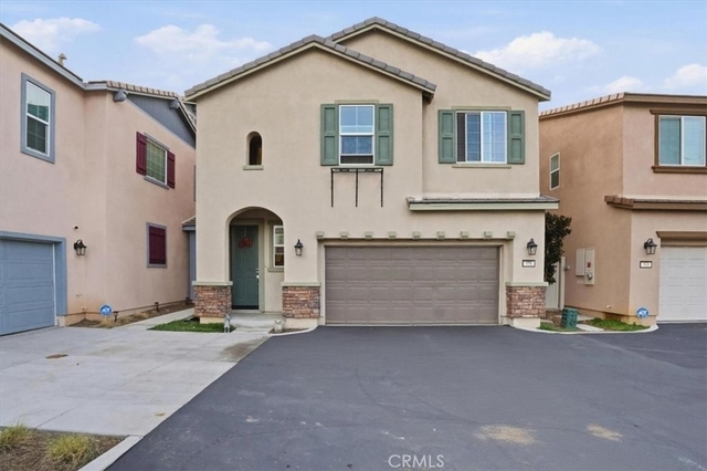 556 Enzo Street - Photo 1