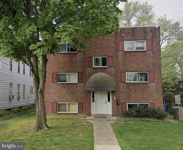 517 Morgan Avenue - Photo 1