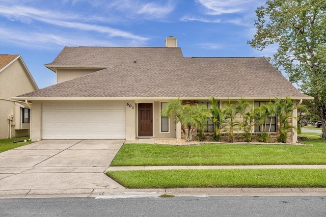 601 Tomlinson Terrace - Photo 1