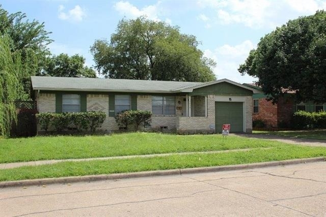 4614 Hanover Drive - Photo 1