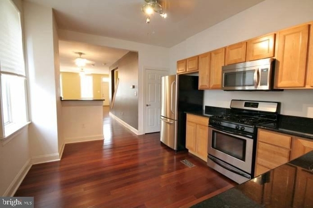 219 Hermitage Street - Photo 1