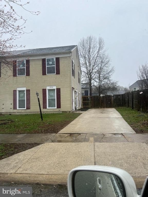 202 Jennifer Drive - Photo 1