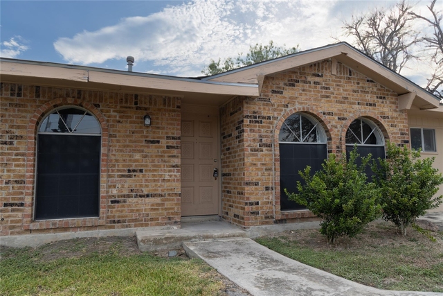 1430 State Highway 46 S - Photo 1