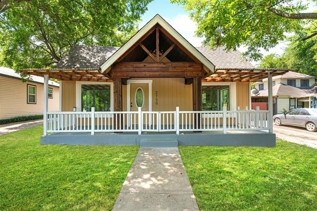 2730 Gladstone Drive - Photo 1