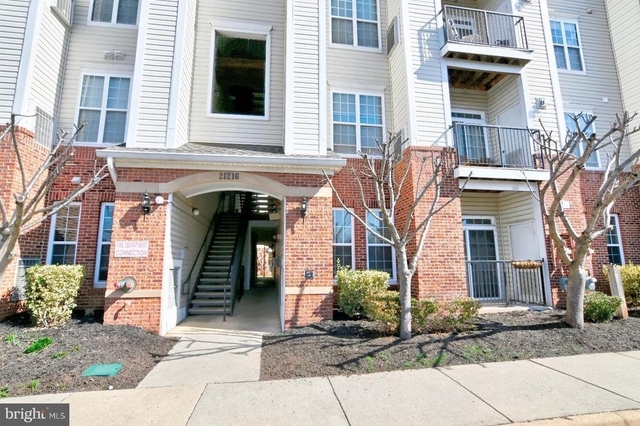 21216 Mcfadden Square - Photo 1