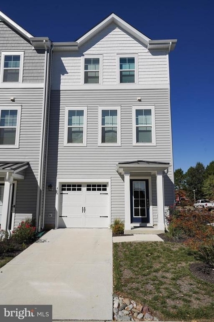 414 Waterfield Court - Photo 1