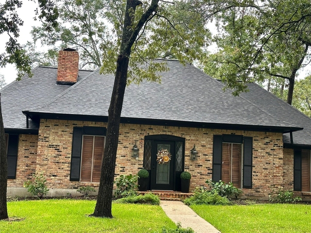 103 Wroxton - Photo 1