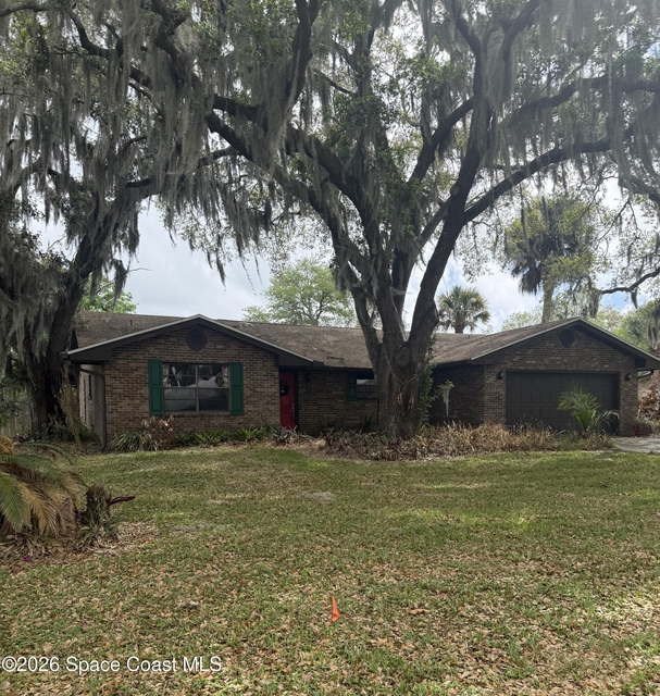 1833 Oakwood Trail - Photo 1