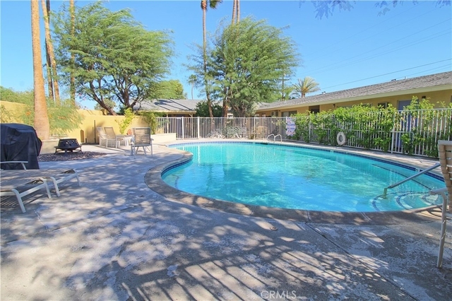 807 E Cottonwood Road - Photo 1
