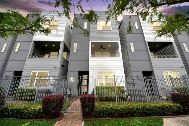 1721 Eado Point Lane - Photo 1