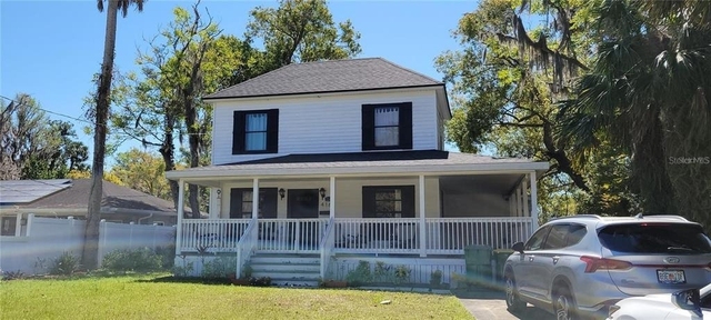 416 W Howry - Photo 1