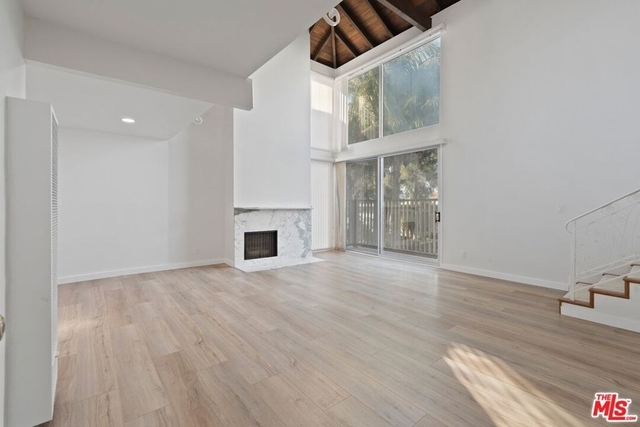 122 Buccaneer Street - Photo 1