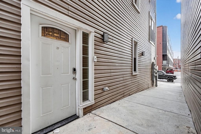 980 N Marshall Street - Photo 1
