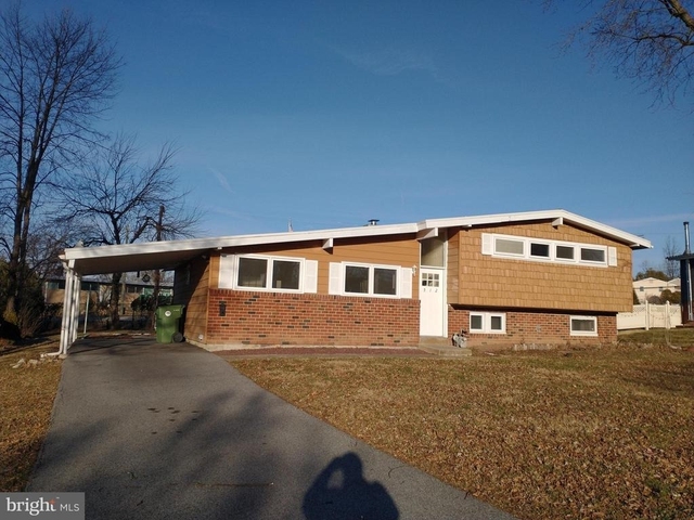 512 Dartmouth Drive - Photo 1