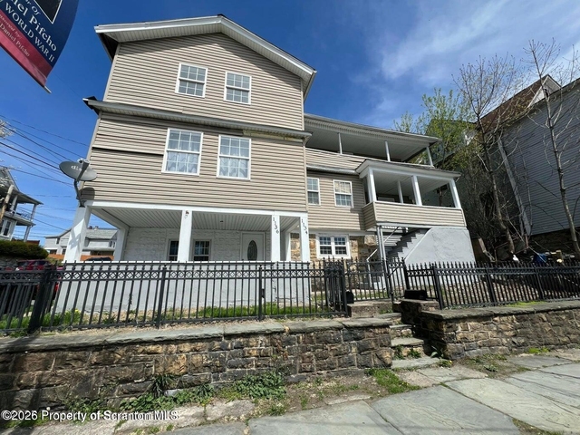 1136 Luzerne Street - Photo 1