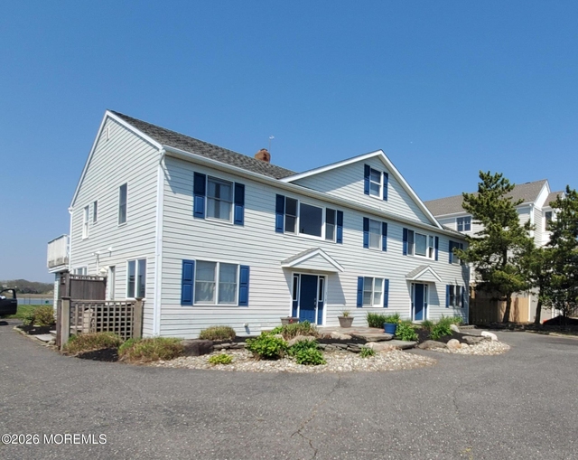 754 Ocean Avenue - Photo 1