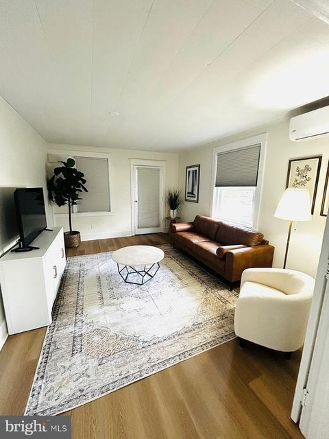 525 N Broad Street - Photo 1