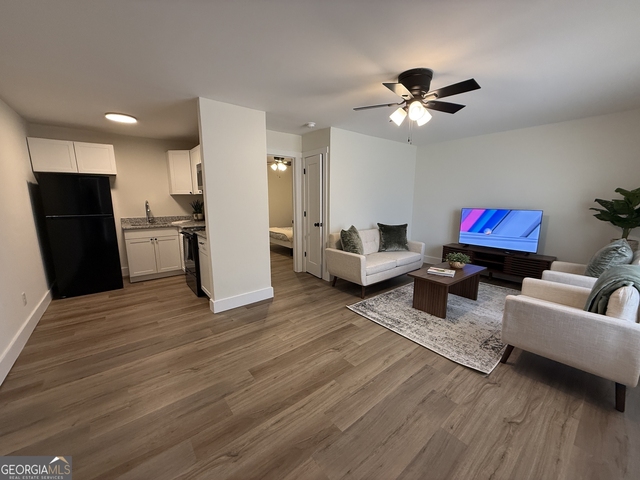 1020 College Avenue - Photo 1