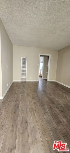 1021 S Kingsley Drive - Photo 1