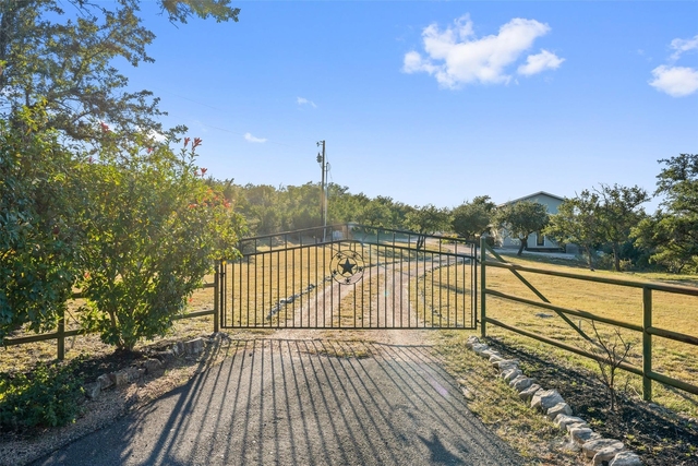 414 Gregg Dr - Photo 1