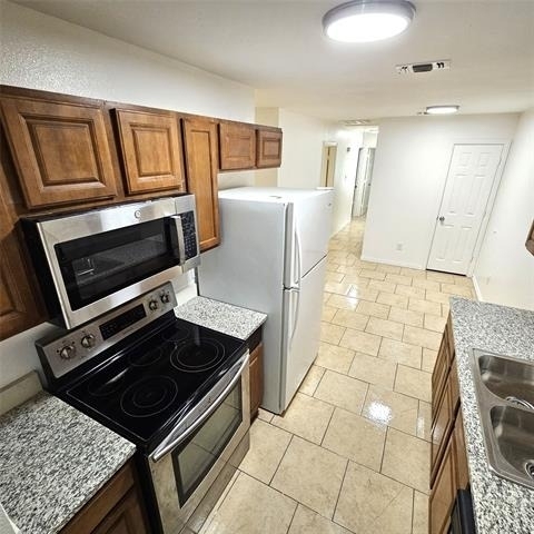 1810 Wiseman Avenue - Photo 1