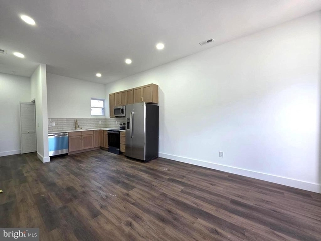 1520 S 22nd Street - Photo 1