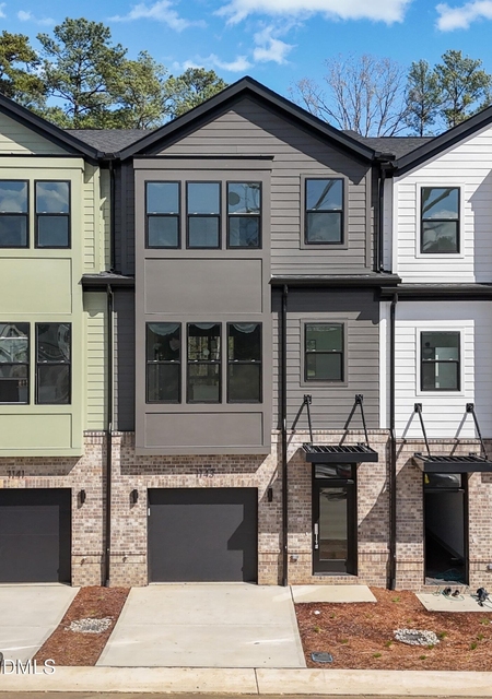 1143 Booth Park Boulevard - Photo 1