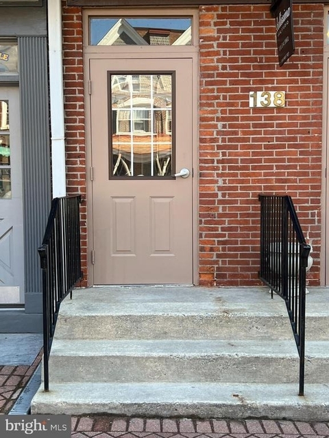 138 W Market Street - Photo 1