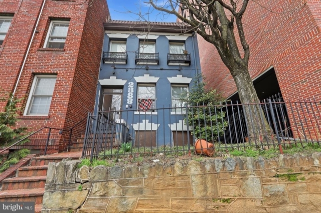 2388 Champlain Street Nw - Photo 1