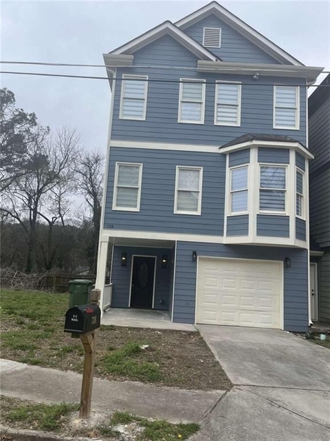 738 Prince Place - Photo 1
