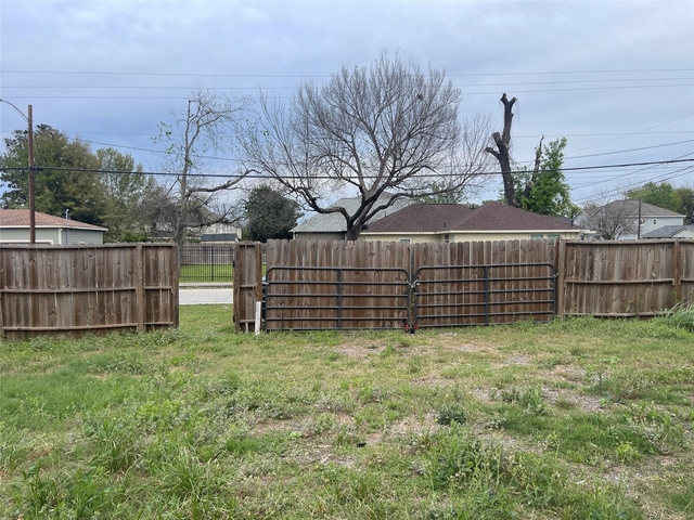 802 Fair Street - Photo 1