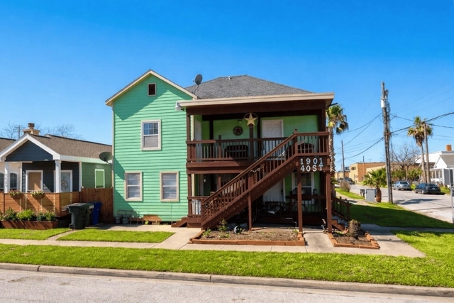 1901 40th Street - Photo 1