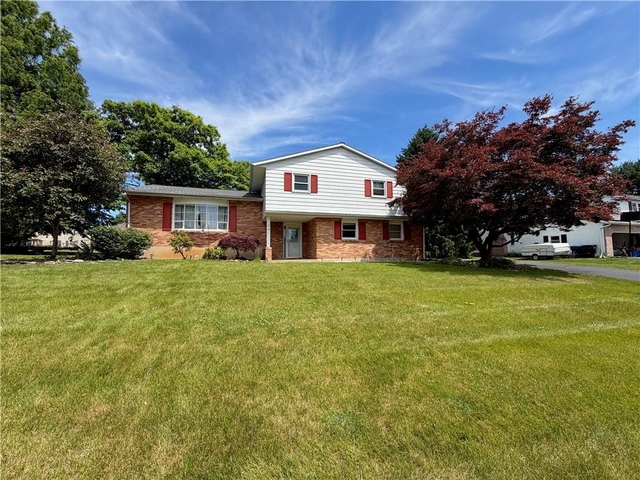 1160 Brentwood Avenue - Photo 1