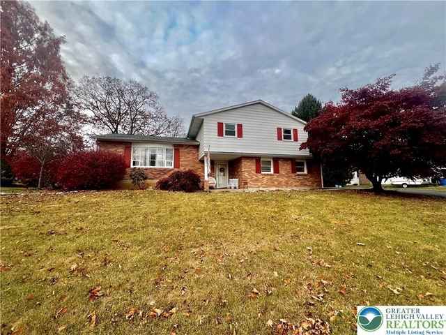 1160 Brentwood Avenue - Photo 1