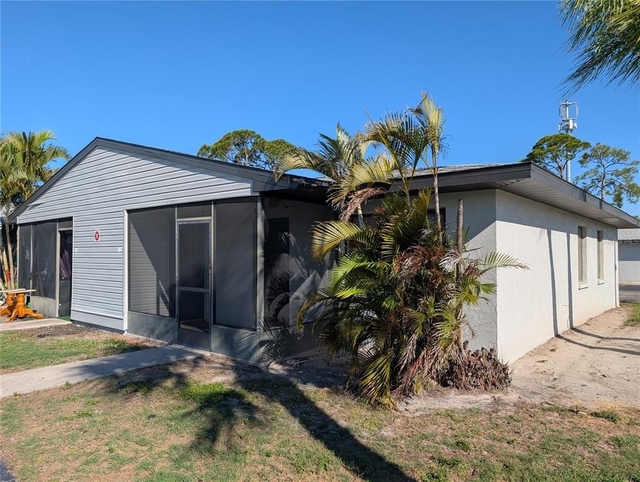 1122 68th Avenue Drive W - Photo 1
