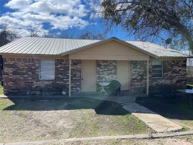 105 Effie Lane - Photo 1