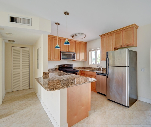410 Sw 15th Street - Photo 1