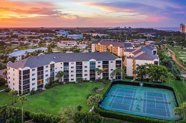 275 Palm Avenue - Photo 1