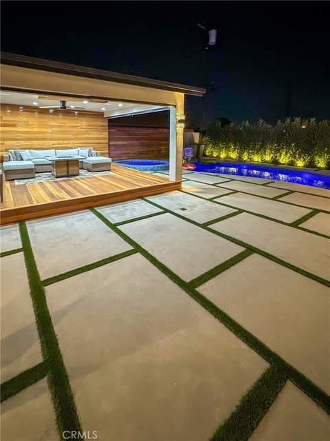7719 Rhodes - Photo 1