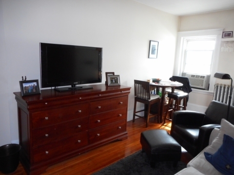 550 Brookline Ave - Photo 1