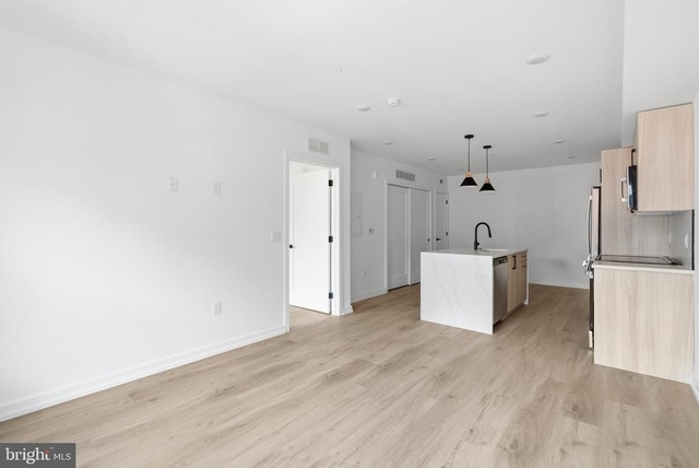 208 Vine Street - Photo 1
