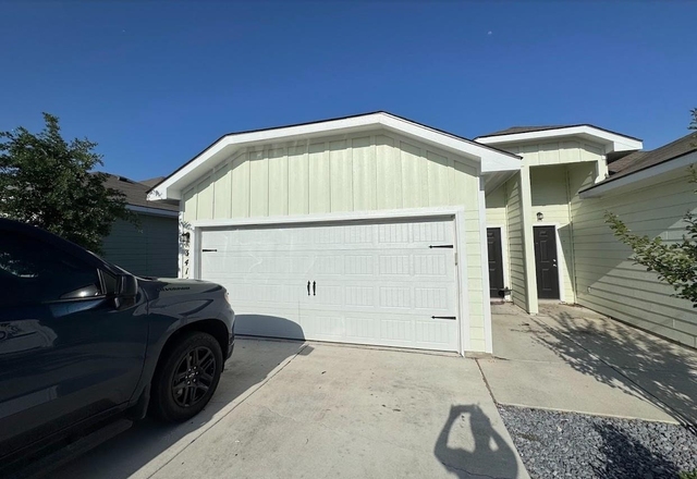 3414 Scott Cir - Photo 1