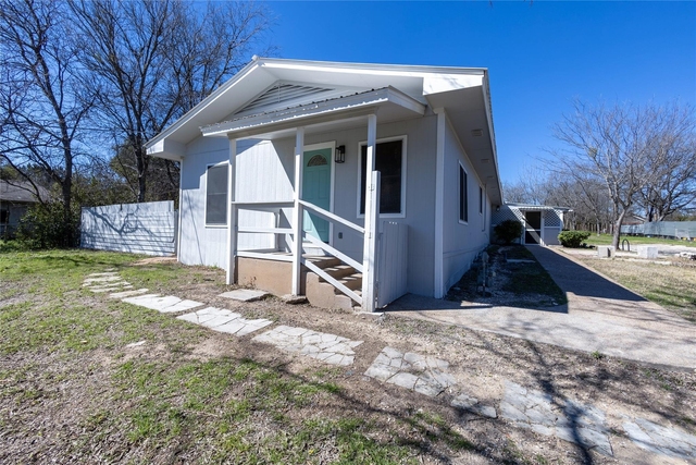2304 Thrasher Ln - Photo 1