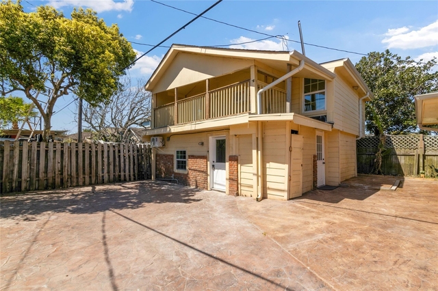 2507 37th Street - Photo 1