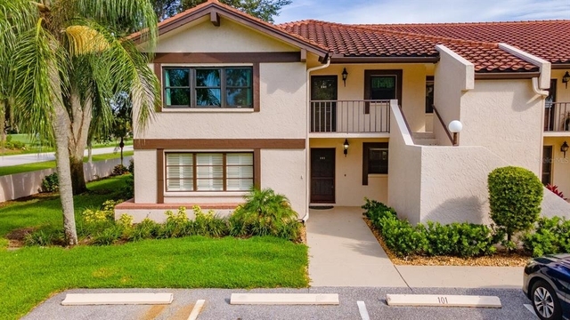 5640 Golf Pointe Drive - Photo 1