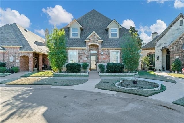 3300 Fountain Way - Photo 1