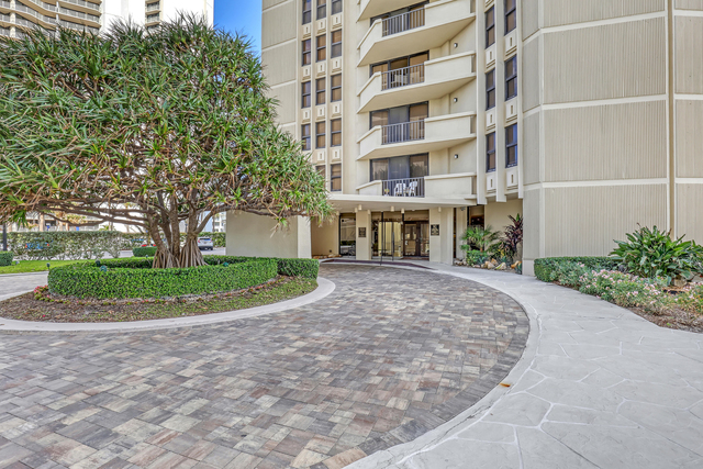 2800 N Ocean Drive - Photo 1